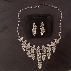 Met Museum MMA Rhinestone Leaf Jewelry Set ❣️ Necklace & Earrings ❣️ Signed